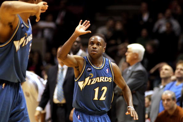 Earl Boykins - 12 Teams