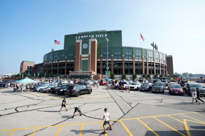 Green Bay Packers - 537,460 stockholders - Owns 5.2 million shares of stock