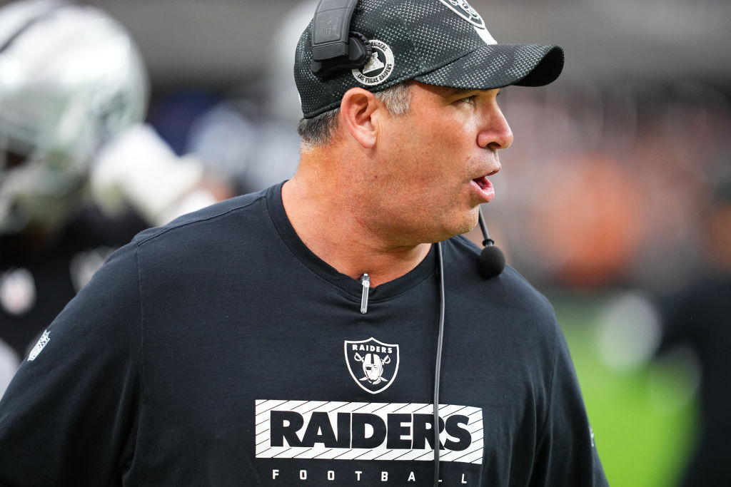 Cleveland Browns v Las Vegas Raiders