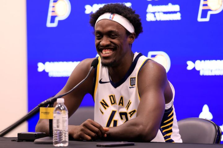Rock 'Em, Siakam Robots