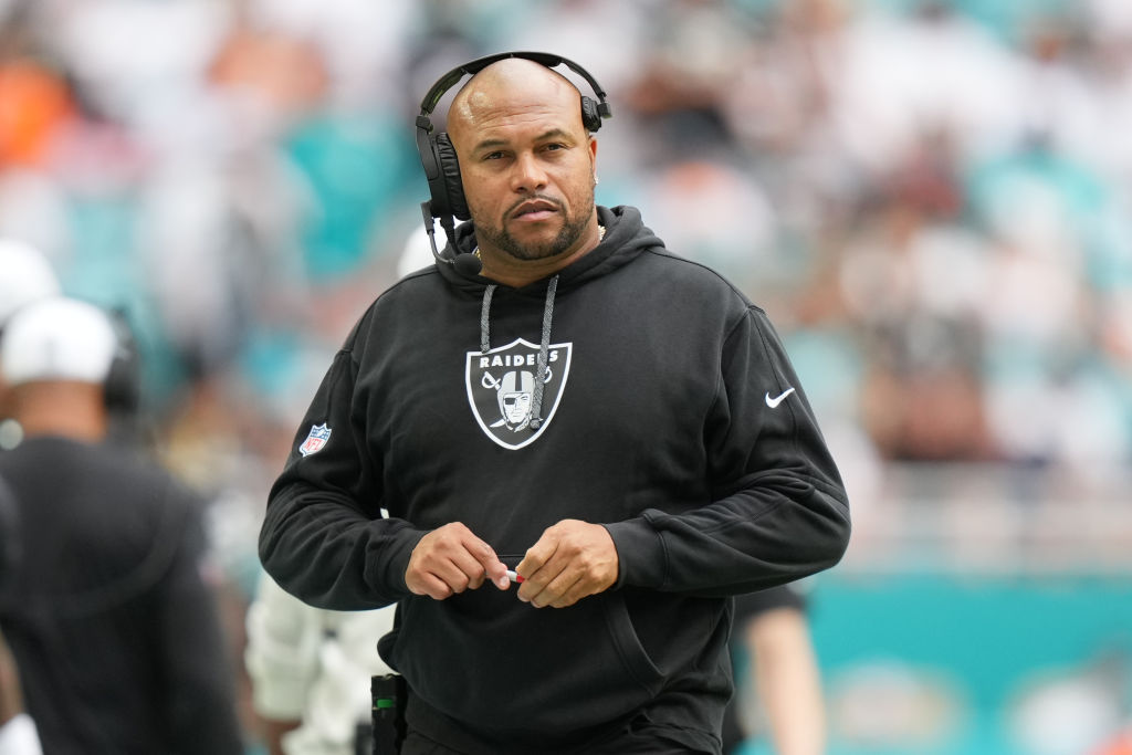 NFL: NOV 17 Raiders at Dolphins