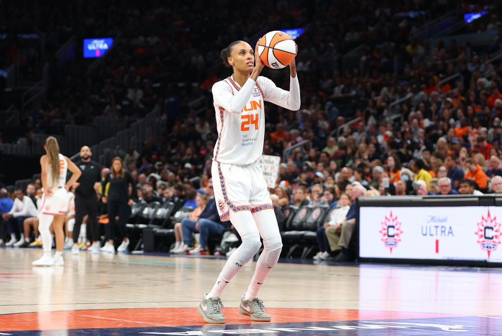 WNBA: AUG 20 Los Angeles Sparks at Connecticut Sun