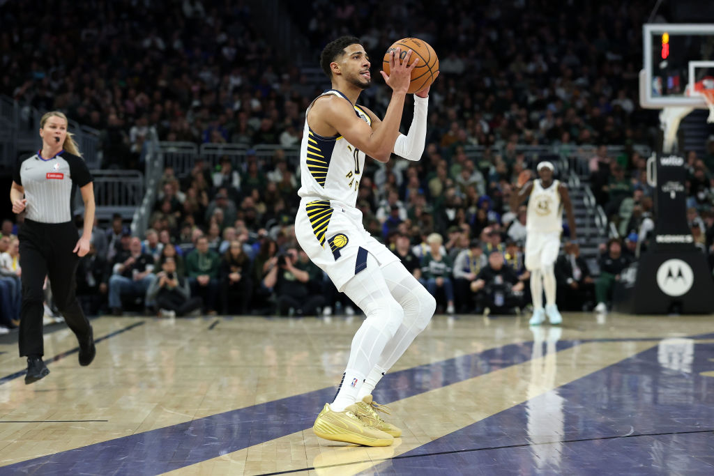 Indiana Pacers v Milwaukee Bucks