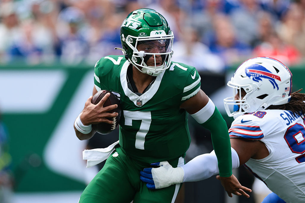 Buffalo Bills v New York Jets - NFL 2025