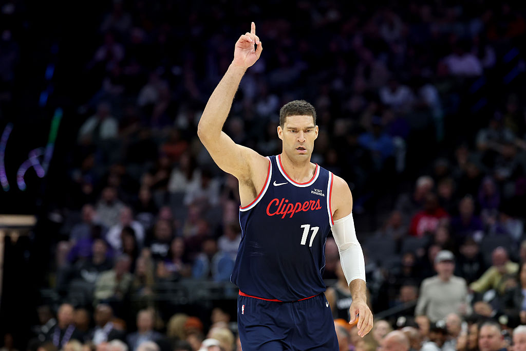 Los Angeles Clippers v Sacramento Kings