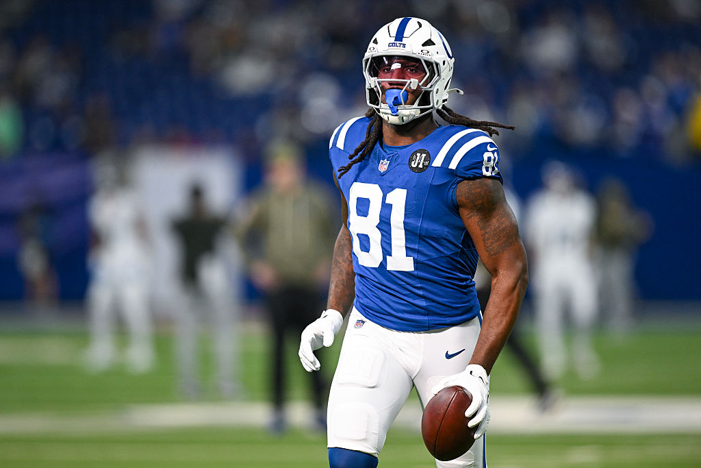 TE-Mo Alie-Cox (Age: 32)